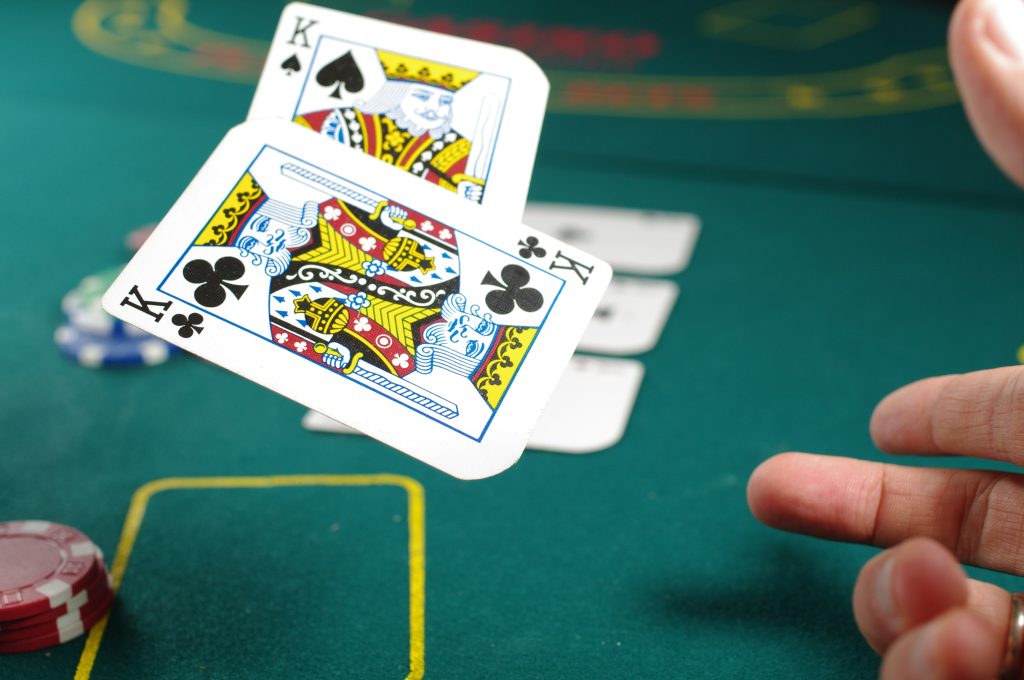 3 card poker online
