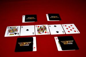 Full Guide on How to Deal in Poker 2022